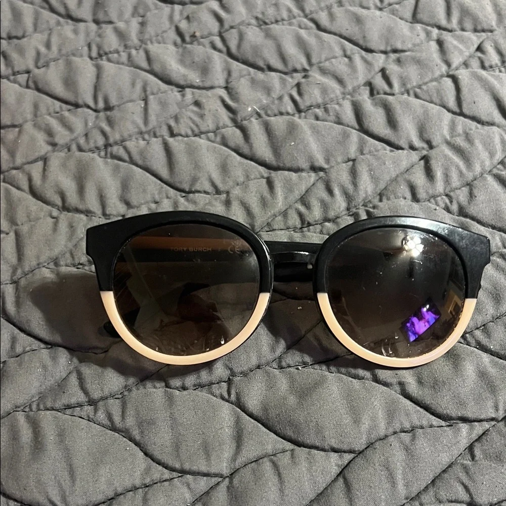 Tory Burch Black and Cream Sunglasses